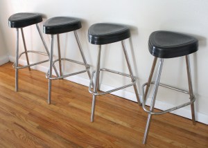 retro triangle stool 1