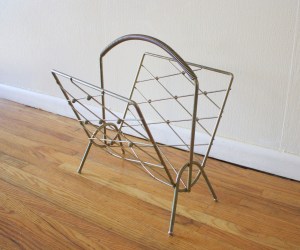 Mid century modern wire magazine with an atomic ball design - $55