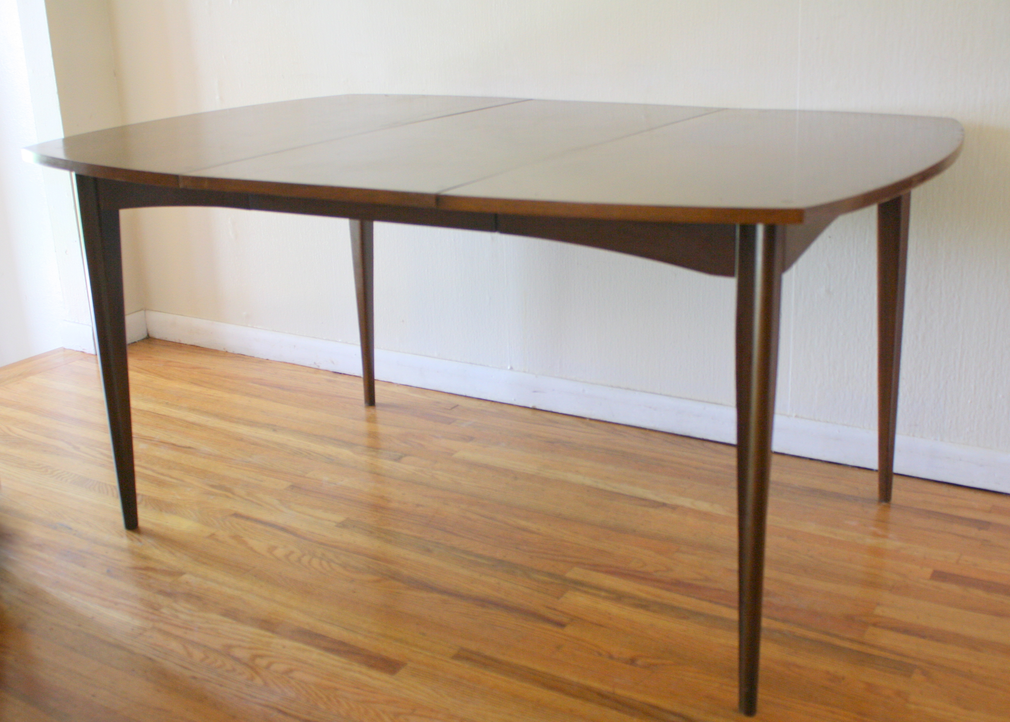 mcm dining table with ext leaf 1