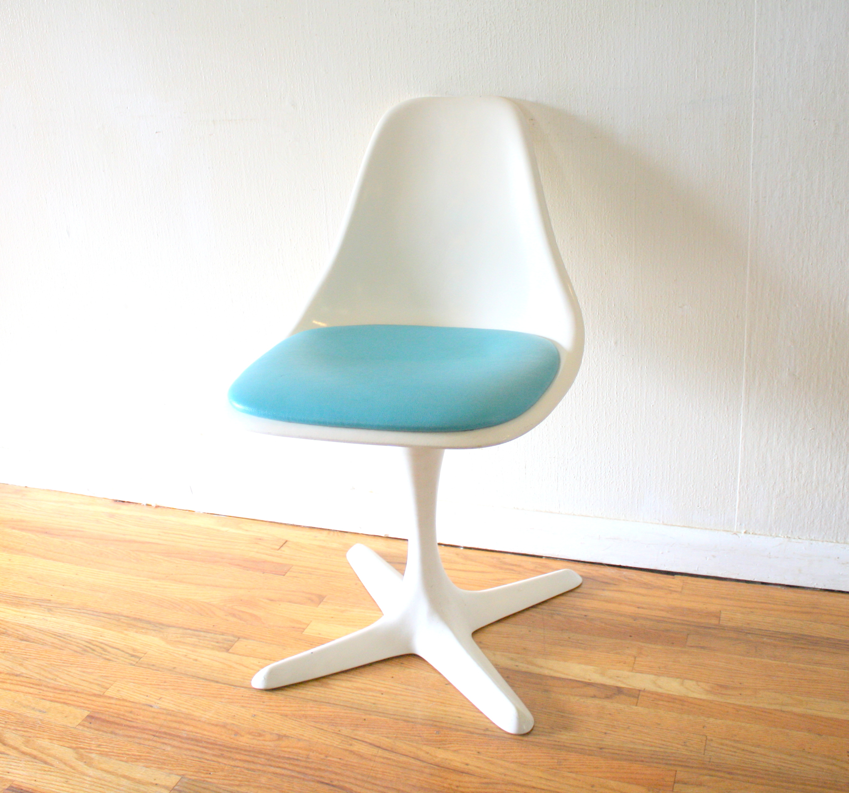 mcm shell chair blue cushion