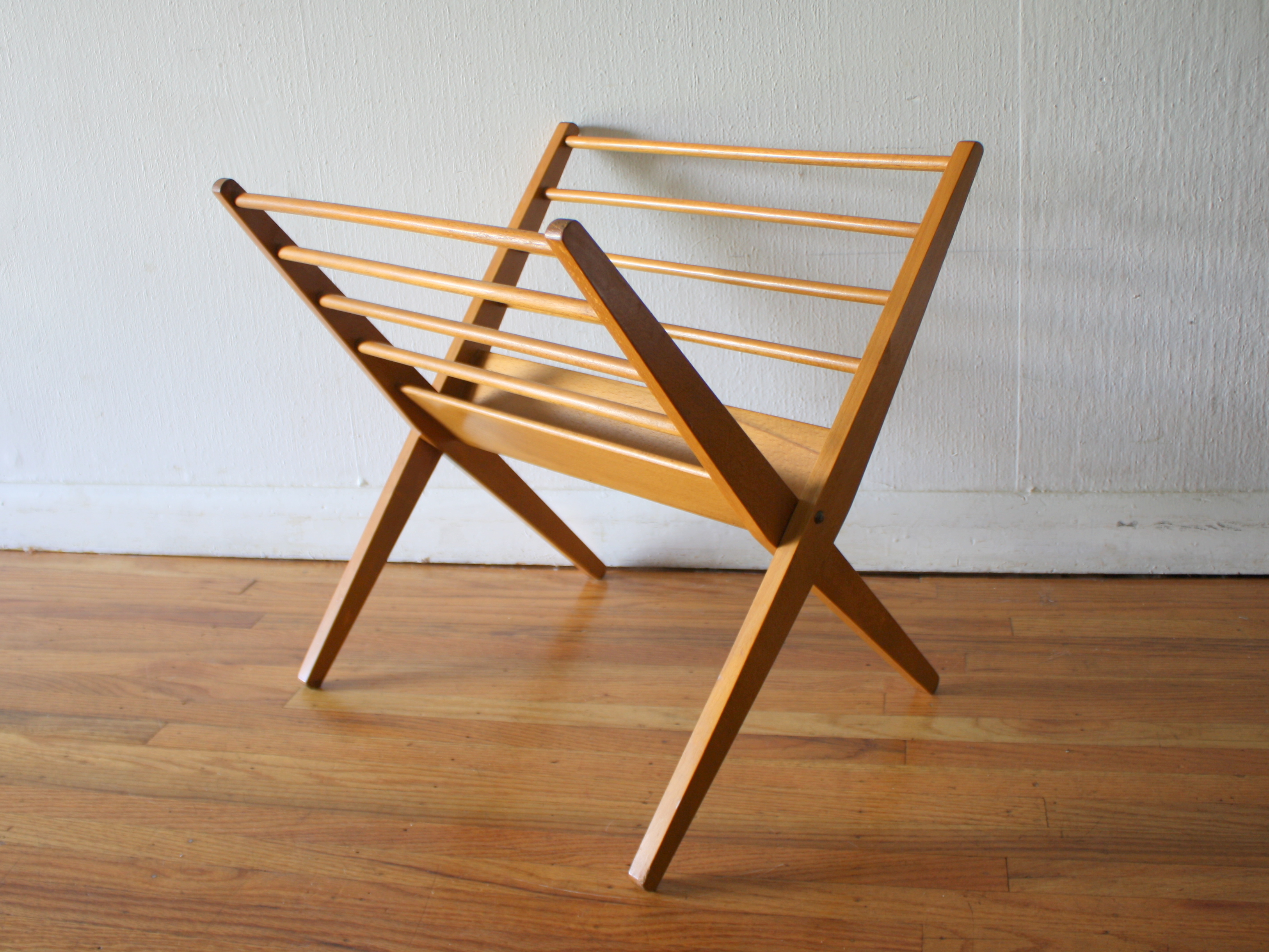 mcm blonde magazine rack 1