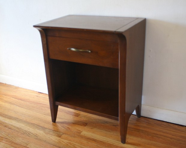 drexel nightstand 1