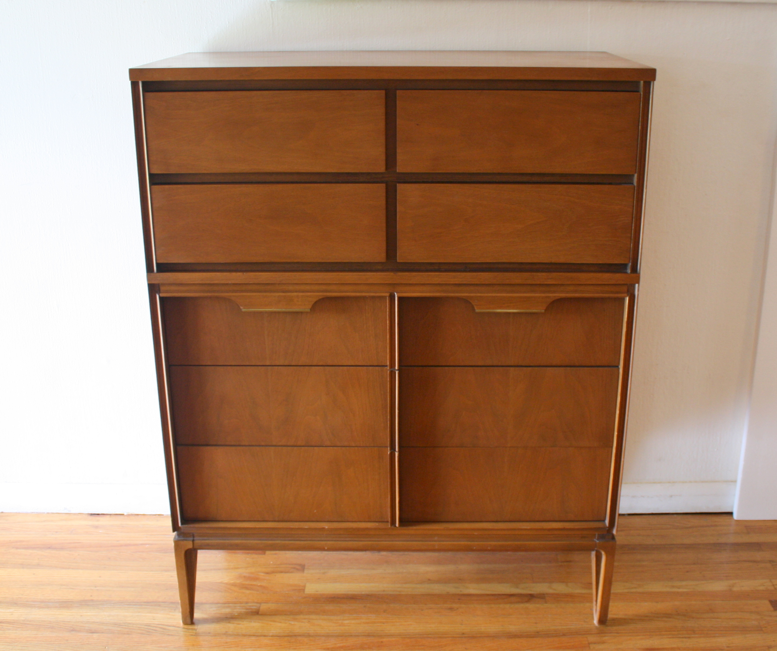 basicwitz-tall-dresser-1