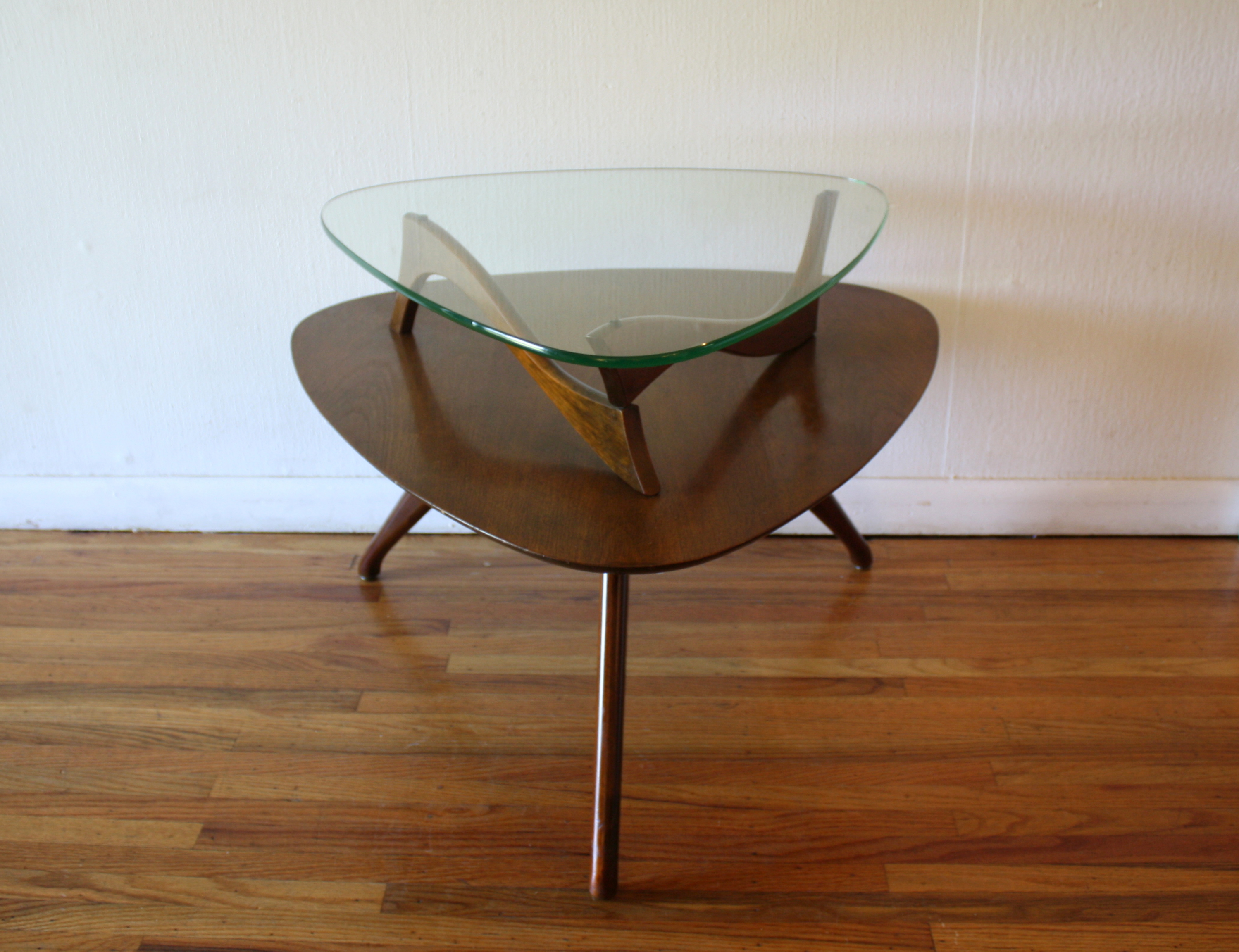 guitar-pack-glass-top-table-1