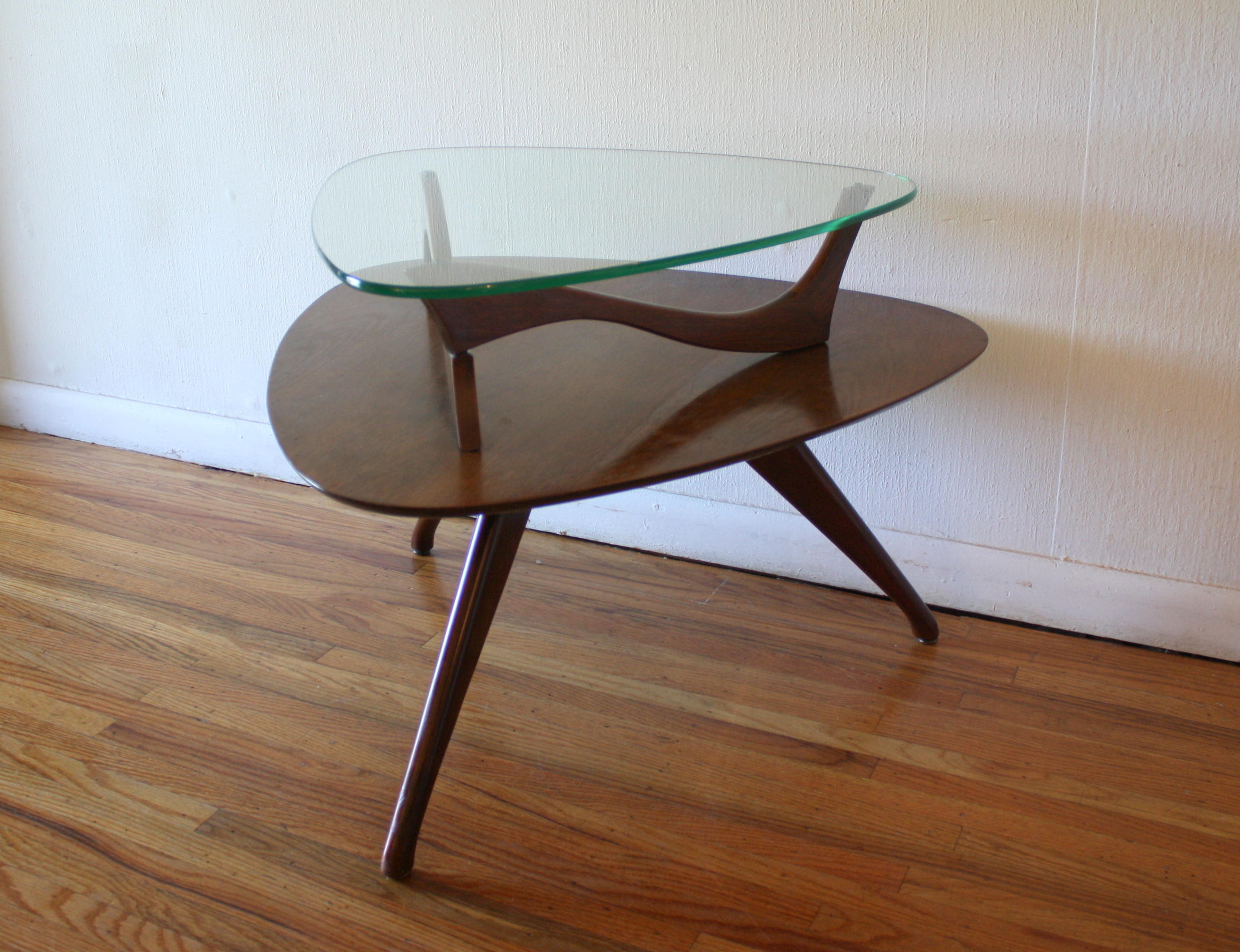 guitar-pack-glass-top-table-2