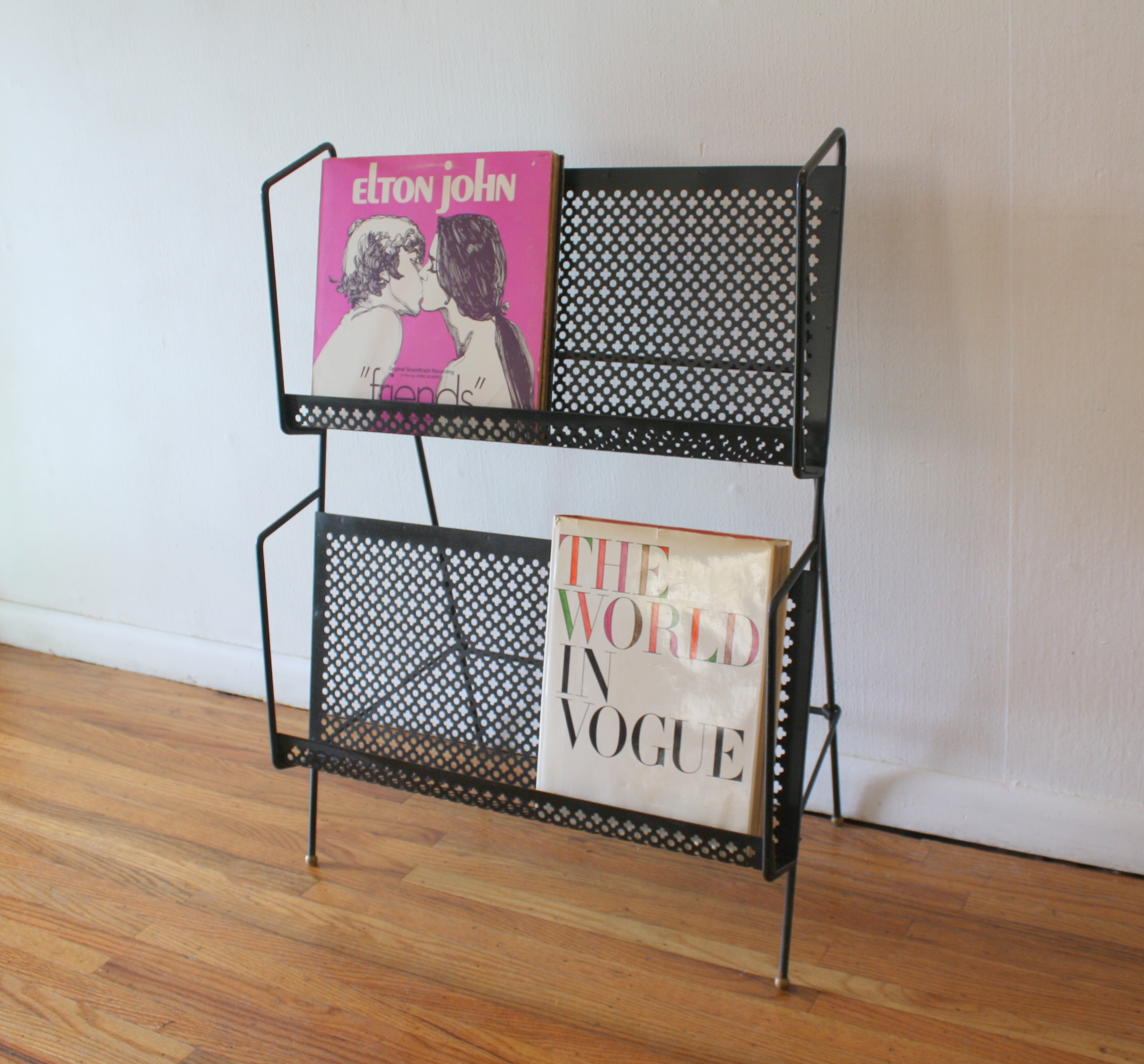 mcm quatrefoil magazine record book rack 2