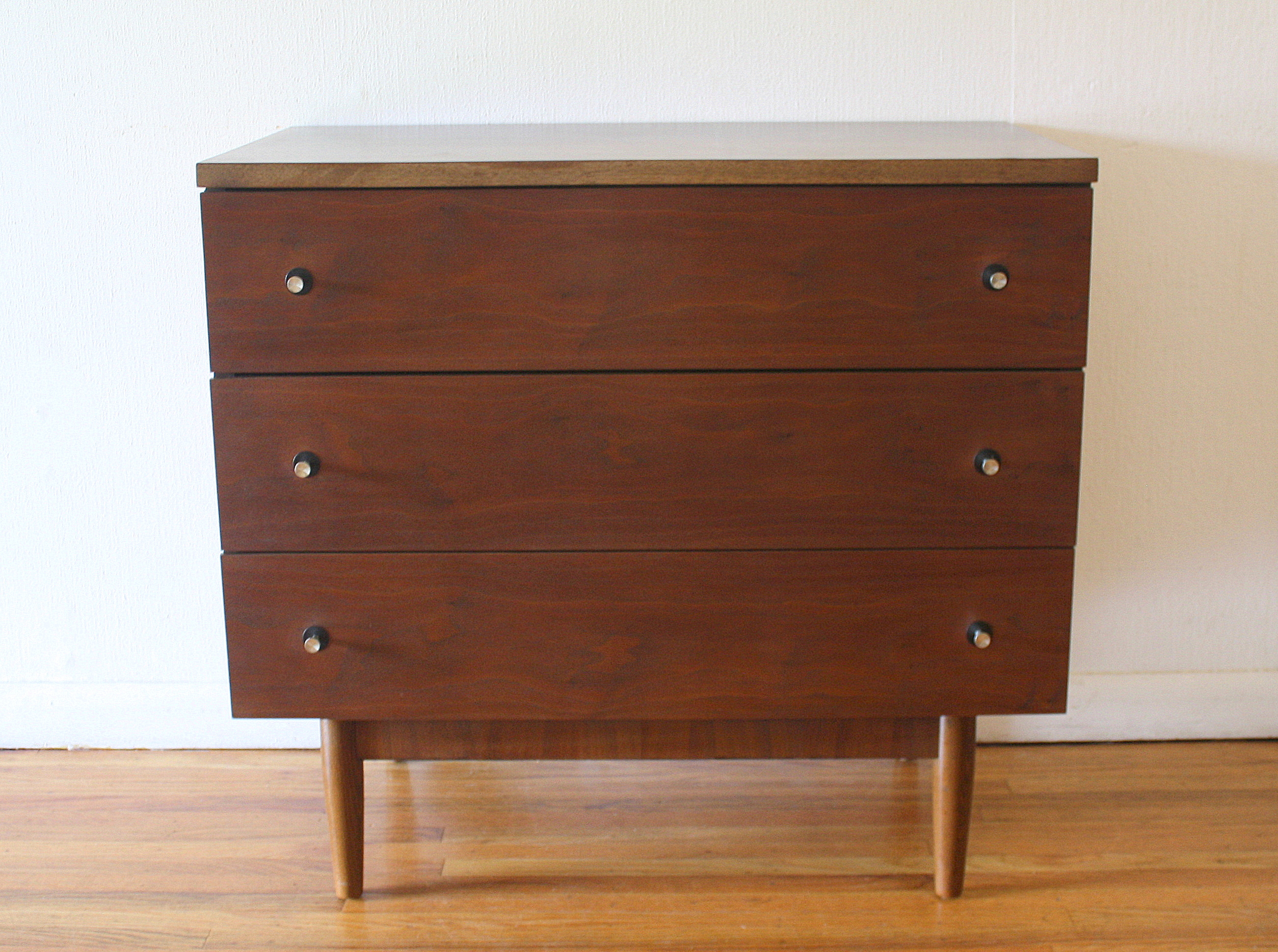 Stanley bachelor dresser 1
