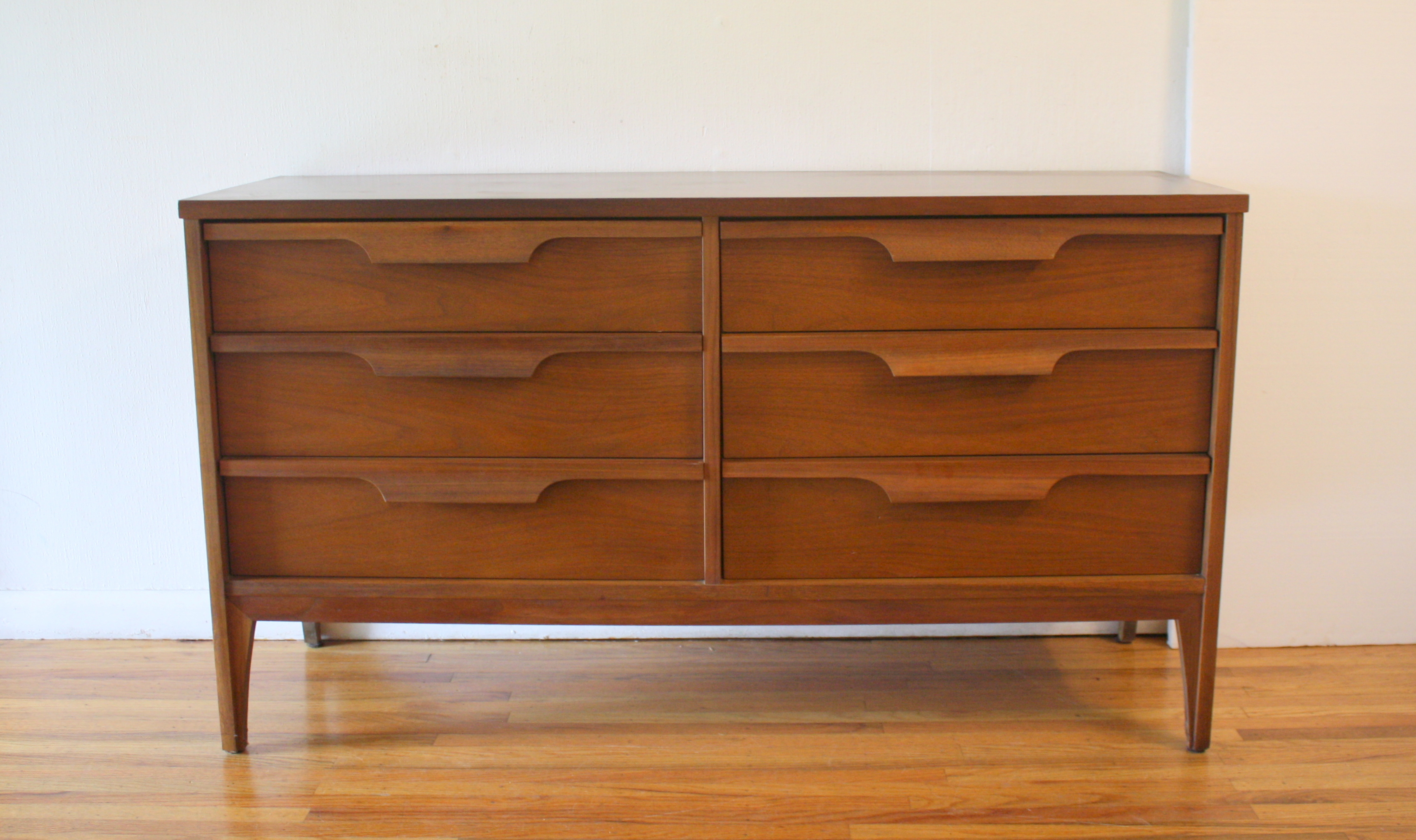 Johnson Carper Fashion Trend low dresser 1.JPG