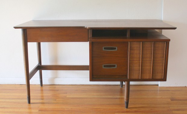 Hooker floating desk with bookshelf 2