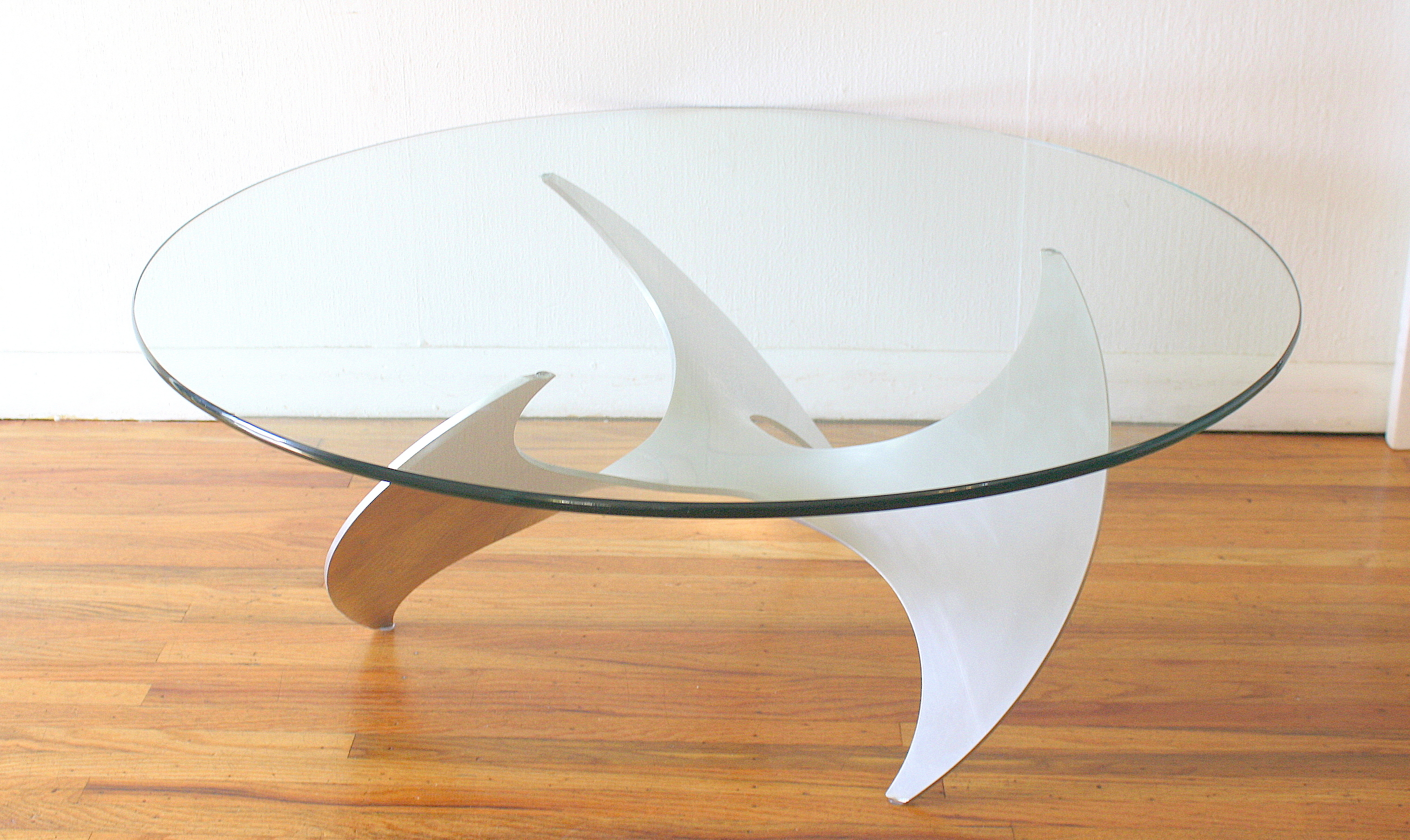 mcm propeller base coffee table 3.JPG