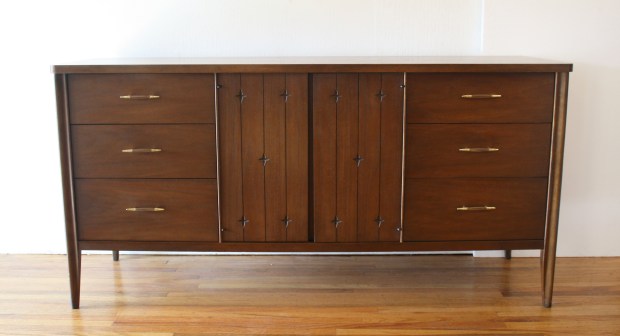 Broyhill Saga low dresser credenza 1.JPG