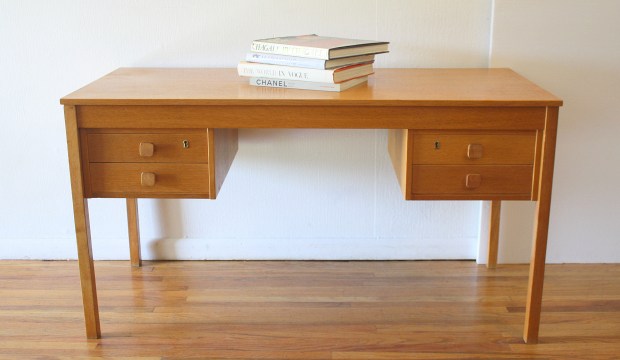 Domino Mobler desk 1.JPG