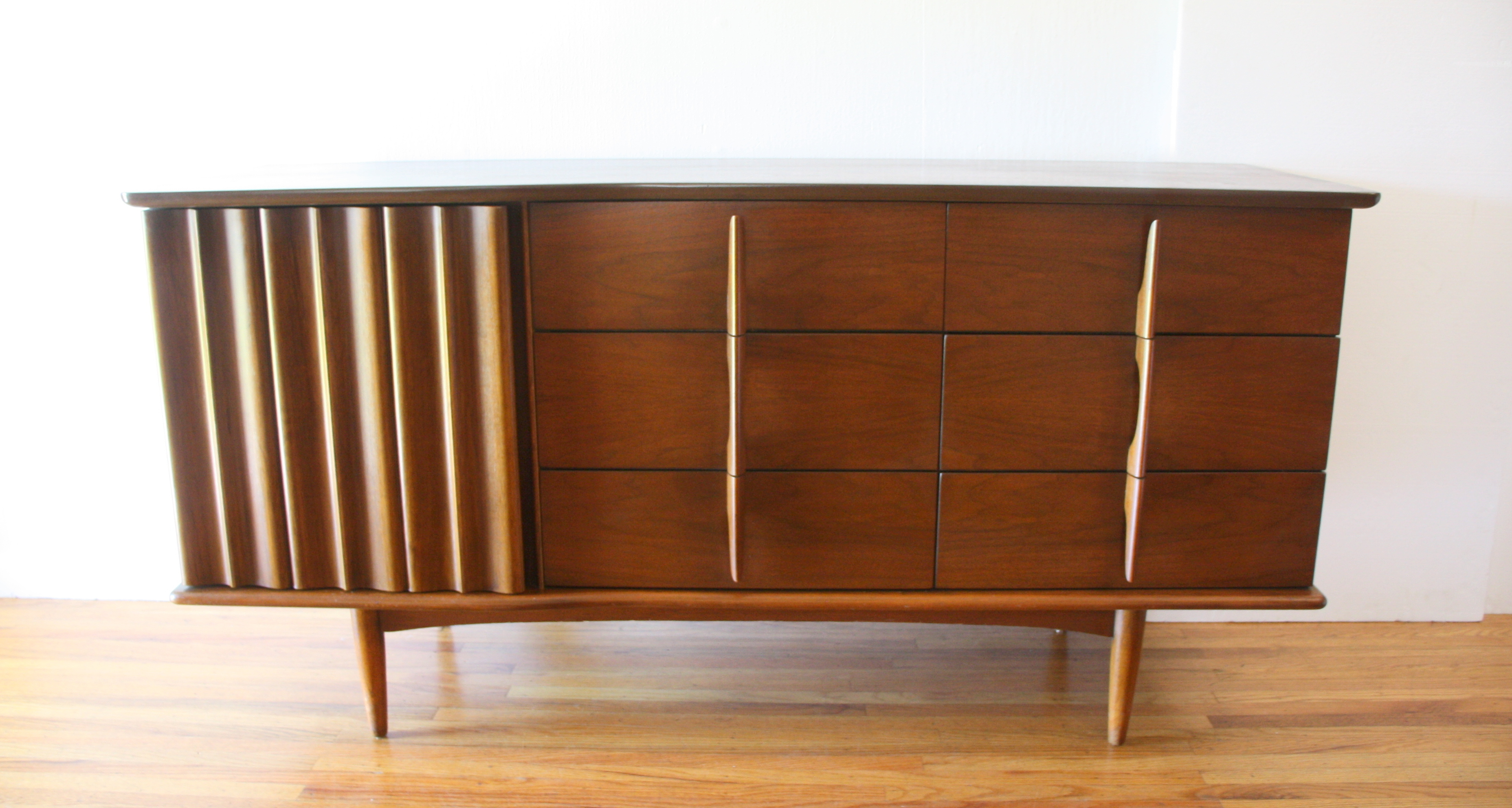 United credenza 1