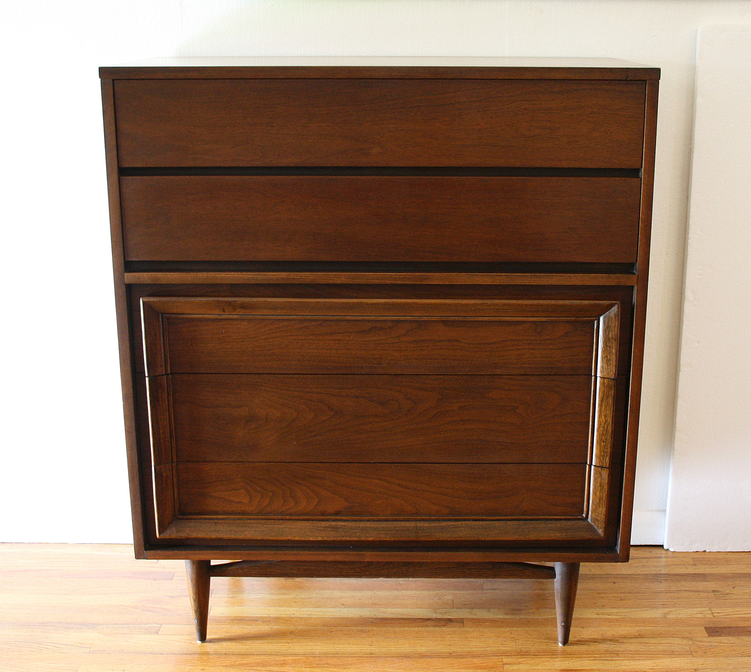 BasicWitz tall dresser 1