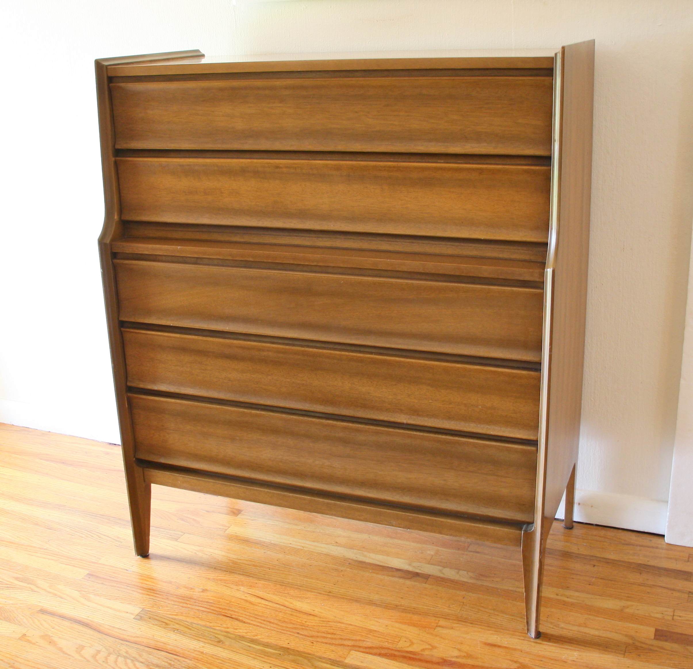 United streamlined tall dresser 2