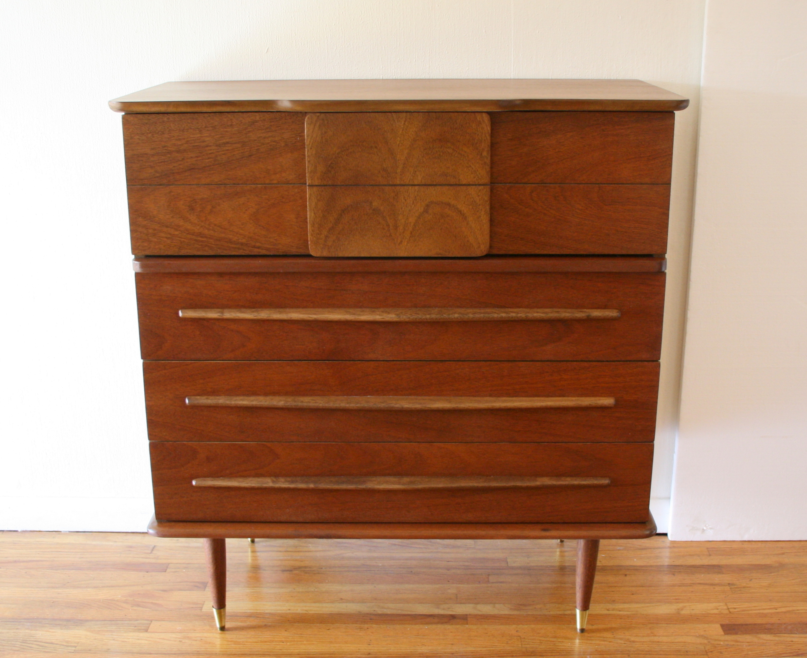 United tall dresser 1.JPG
