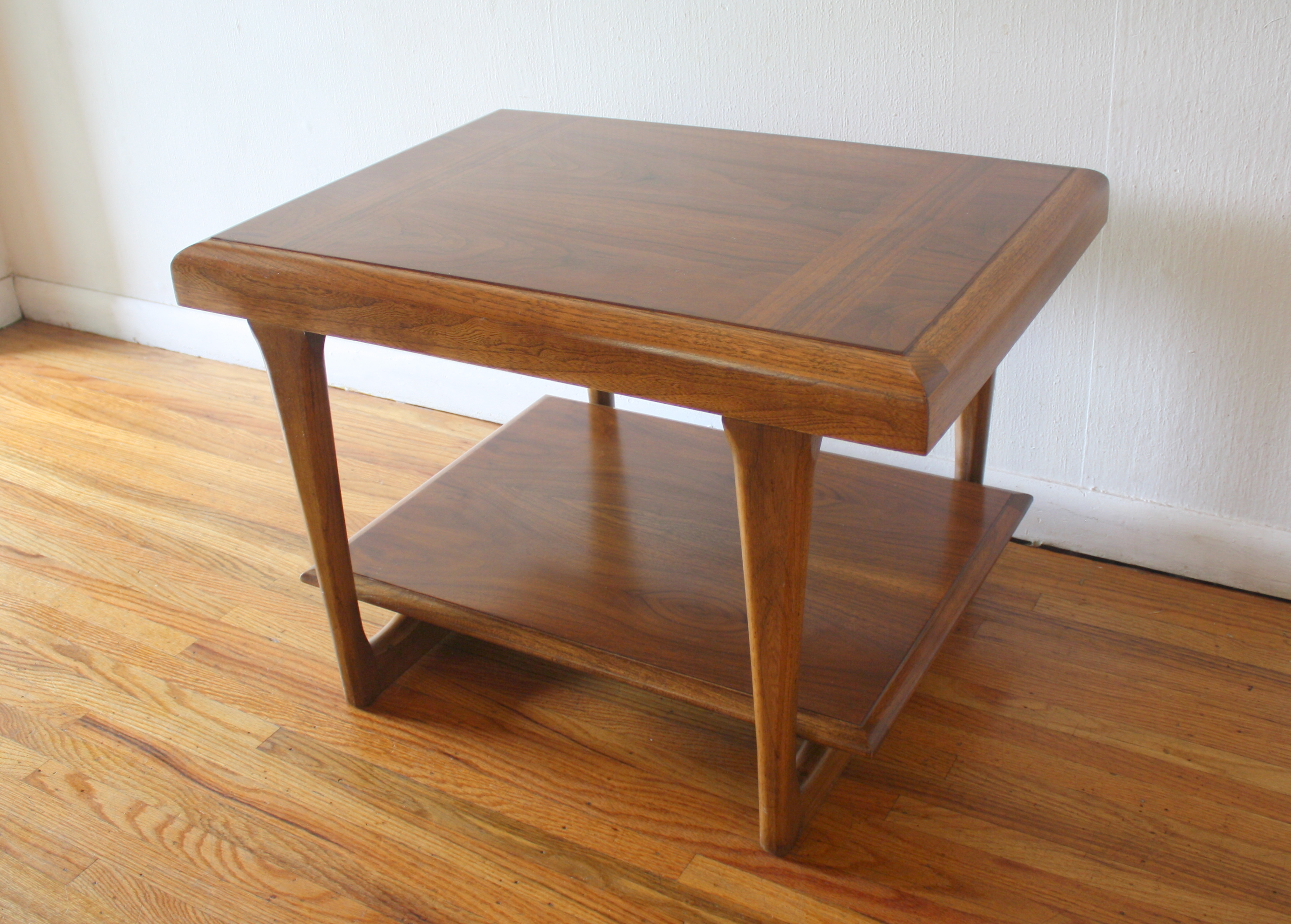 Lane sculpted base side table 3.JPG