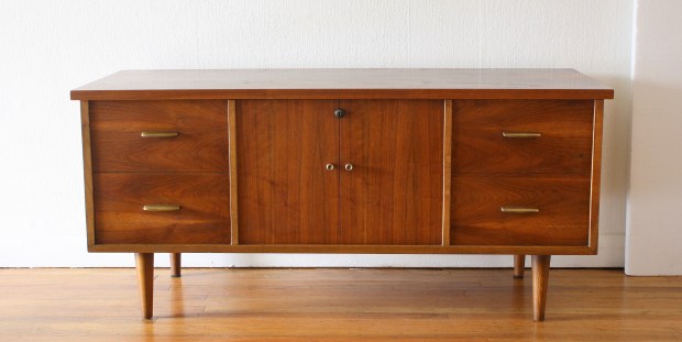 Lane sweetheart cedar chest trunk with brass accents 1