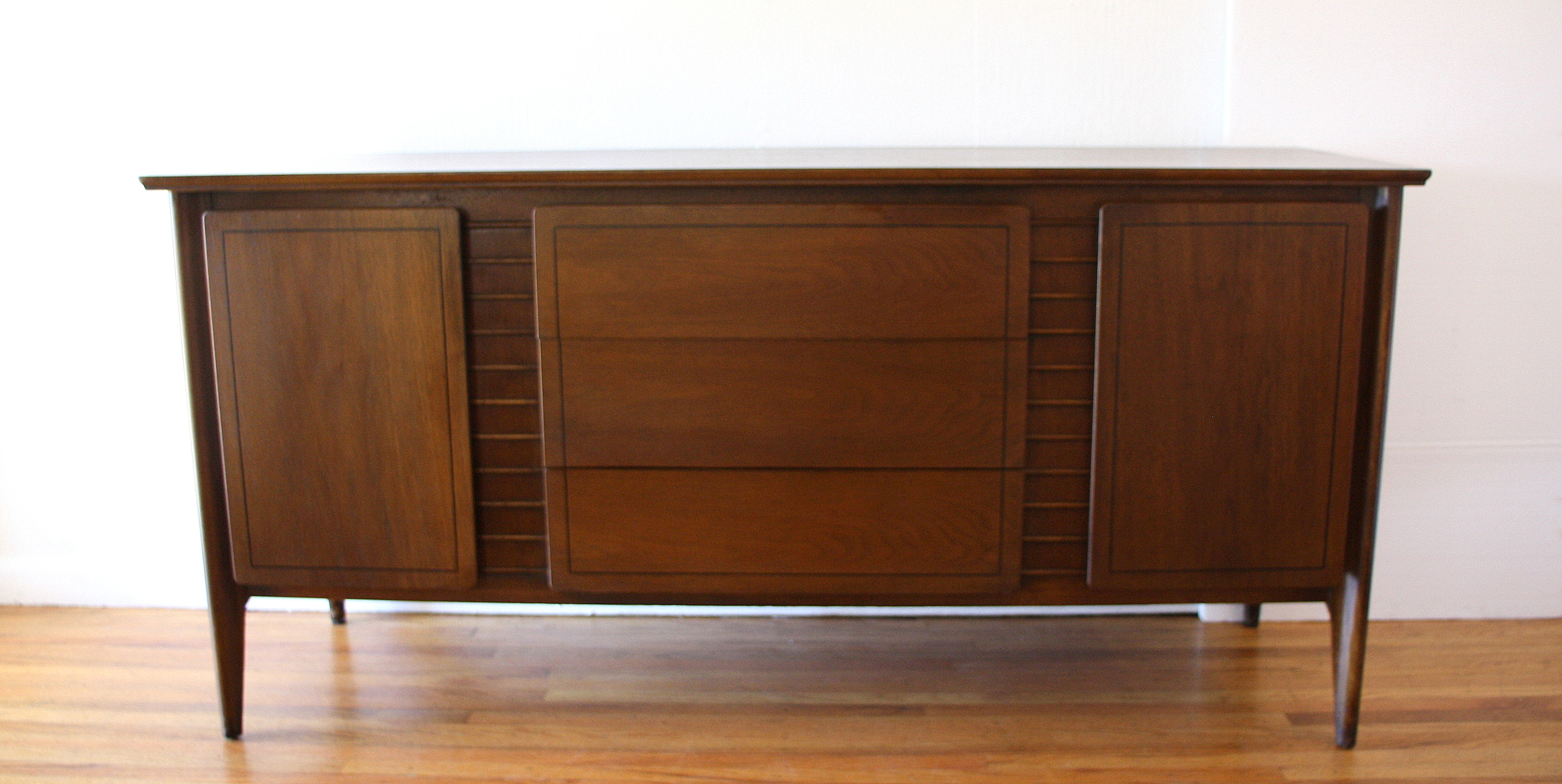 Mcm credenza with side cabinets 1.JPG